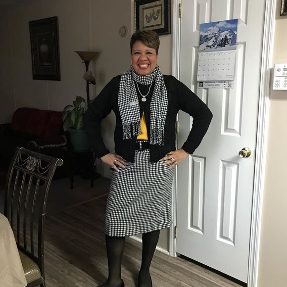 Meet your Posher, Barbara - Picture 1 of 1